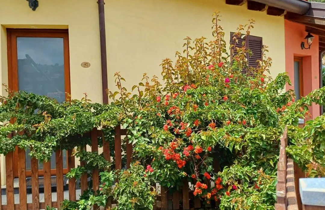 Dependance Villa Bardi-1